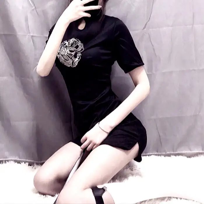 罪恶之家海报