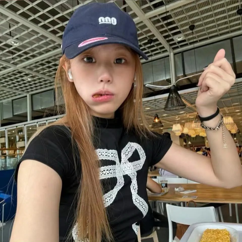 漫影寻踪海报